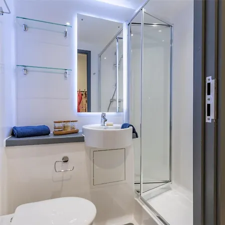 Curraheen Point In Apartamento *